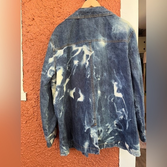 Bill Blass Women’s Hand Bleached Jean Jacket, Unsized - Picture 2 of 11